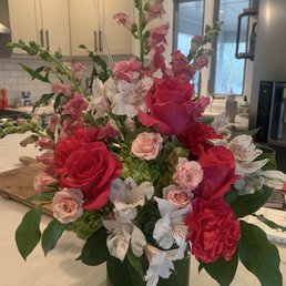 The actual bouquet we received--beautiful as advertised ("Garden Girl") The actual bouquet we received--beautiful as advertised ("Garden Girl")