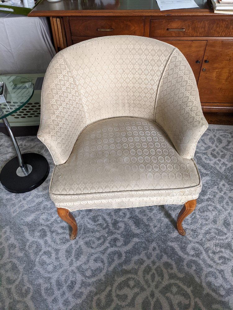 L I S Upholstery Decorators - upholstery in Astoria, NY