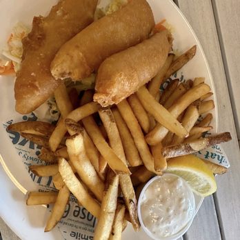 Kai Eats + Drinks - Fish and Chips w/ Fries - Tacos Near Me - Kailua-Kona, Hawaii
