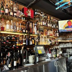Streetside Seafood - Bar