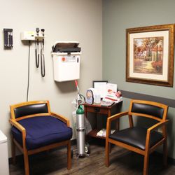 AdventHealth Medical Group Internal Medicine at Tavares - Patient exam room