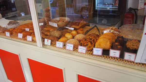 La Tarte Tropézienne Pâtisserie Viennoiserie Sandwicherie Pain by null