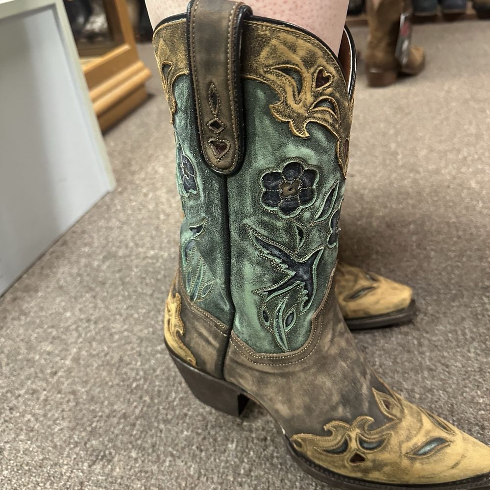 Planet Cowboy - First pair of boots for a beautiful young woman! - Shoe Stores Near Me - Nashville, Tennessee Planet Cowboy - First pair of boots for a beautiful young woman! - Shoe Stores Near Me - Nashville, Tennessee
