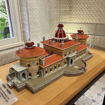 Parque de Monserrate - Small model of the palace - Botanical Gardens Near Me