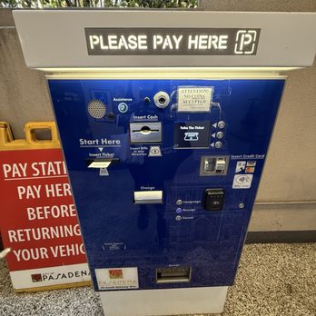 Abercrombie & Fitch - pay station - Women's Clothing Near Me - Pasadena, California Abercrombie & Fitch - pay station - Women's Clothing Near Me - Pasadena, California