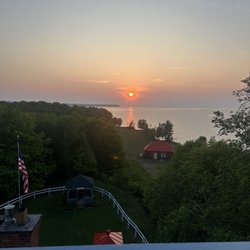 Big Bay Point Lighthouse Bed & Breakfast