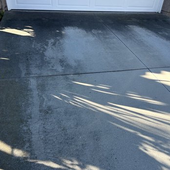 H2OMG! Window Cleaning / Pressure Washing - Driveway before - Pressure Washers Near Me - Laguna Beach, California H2OMG! Window Cleaning / Pressure Washing - Driveway before - Pressure Washers Near Me - Laguna Beach, California