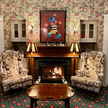 White Swan Inn - Dining area downstairs - Hotels Near Me - San Francisco, California White Swan Inn - Dining area downstairs - Hotels Near Me - San Francisco, California