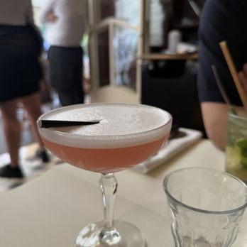 La Maison - Cosmo - Bistros Near Me - Paris, 75