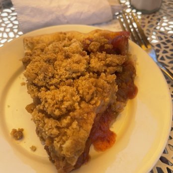 Oasis Diner - Strawberry rhubarb pie - Diners Near Me - Plainfield, Indiana