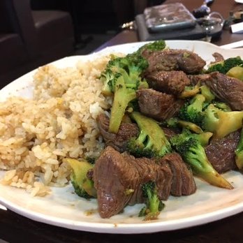 Sakura 10 - Beef and Broccoli - Japanese Near Me - Harrisonburg, Virginia