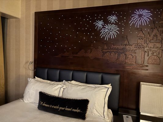 Disneyland Hotel by null