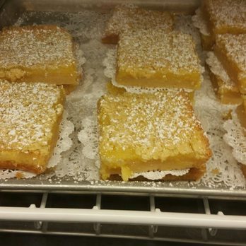 Magnolia Bakery - LEMON YUMMY BARS YESSSSSS - Bakeries Near Me - Chicago, Illinois Magnolia Bakery - LEMON YUMMY BARS YESSSSSS - Bakeries Near Me - Chicago, Illinois