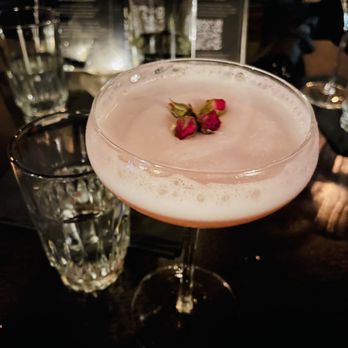 The Roosevelt Room - Clover club - Cocktail Bars Near Me - Austin, Texas The Roosevelt Room - Clover club - Cocktail Bars Near Me - Austin, Texas