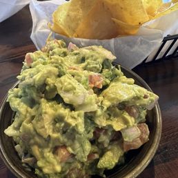 Lunch size guacamole