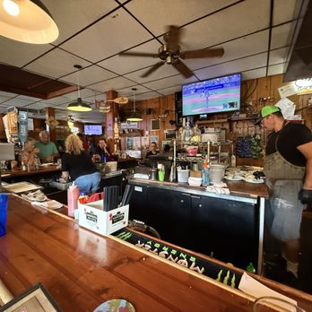 Oakcrest Tavern - American Near Me - Madison, Wisconsin Oakcrest Tavern - American Near Me - Madison, Wisconsin