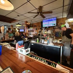 Oakcrest Tavern