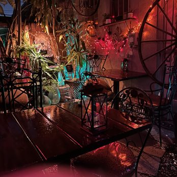 Le Patio - French Near Me - Wilton Manors, Florida