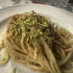 A Putia - Pistachio spaghetti with tuna roe