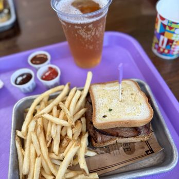 Regal Eagle Smokehouse: Craft Drafts & Barbecue - Gluten-Free Beef Brisket sandwich + Angry Orchard Crisp Apple Hard Cider - Barbeque Near Me - Lake Buena Vista, Florida