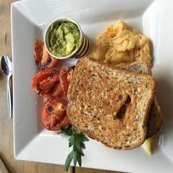 63 Racecourse Road - Wonderful breakfast outside!