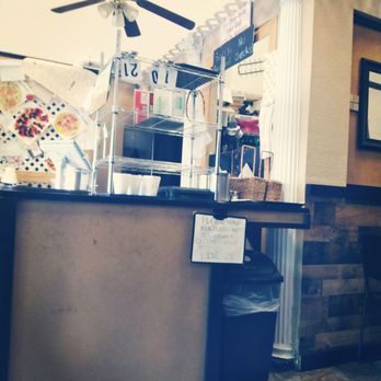 The Pizza Shoppe - a counter with a fan - Pizza Near Me - Metairie, Louisiana The Pizza Shoppe - a counter with a fan - Pizza Near Me - Metairie, Louisiana