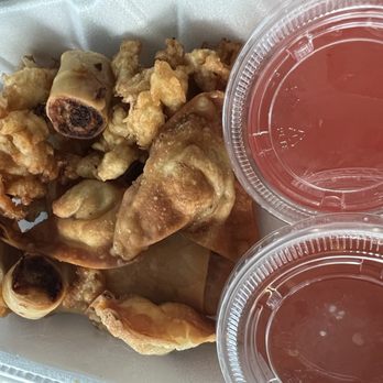 Thai Cuisine - Sampler (minus the crab rangoons-Like I said, they are my favorite) with plum sauce & sweet & sour sauce. - Thai Near Me - Menominee, Michigan Thai Cuisine - Sampler (minus the crab rangoons-Like I said, they are my favorite) with plum sauce & sweet & sour sauce. - Thai Near Me - Menominee, Michigan