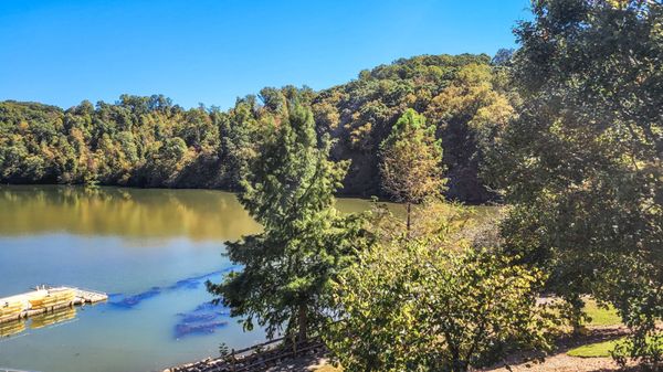 Morgan Falls Overlook Park by null