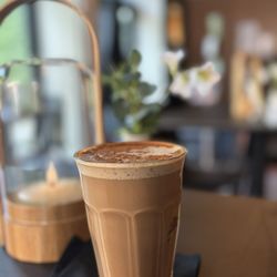 Nelle's Coffee & Wine