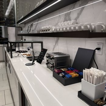 Maple Leaf Lounge - Airport Lounges Near Me - Millbrae, California Maple Leaf Lounge - Airport Lounges Near Me - Millbrae, California