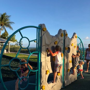 Sombrero Beach - The climbing wall at Sombrero Beach in Marathon, FL - Swimming Pools Near Me - Marathon, Florida Sombrero Beach - The climbing wall at Sombrero Beach in Marathon, FL - Swimming Pools Near Me - Marathon, Florida