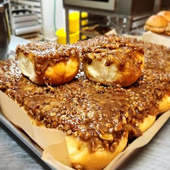 Cinnamon's Bakery - The Best Pecan rolls in Estes Park - Bakeries Near Me - Estes Park, Colorado
