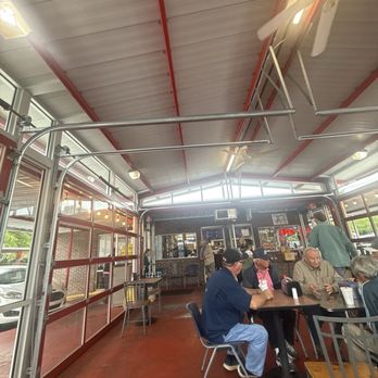 Hot Dog World - Out door patio - Fast Food Near Me - Hendersonville, North Carolina