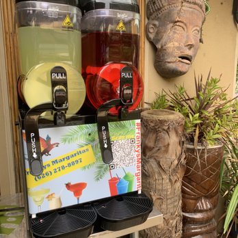 FrankysMargaritas - Margarita machine with Cadillac margarita and strawberry margarita. - Party Equipment Rentals Near Me FrankysMargaritas - Margarita machine with Cadillac margarita and strawberry margarita. - Party Equipment Rentals Near Me
