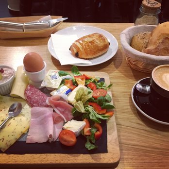 Kaffee Käthe - Kathe's breakfast + pain au chocolate + cappuccino - Cafes Near Me - Berlin, BE