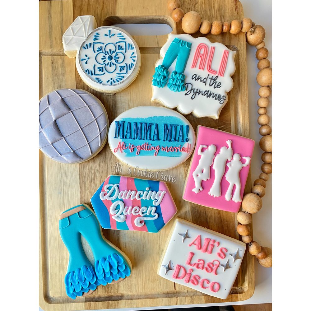 Alis Cookie Crave Logo
