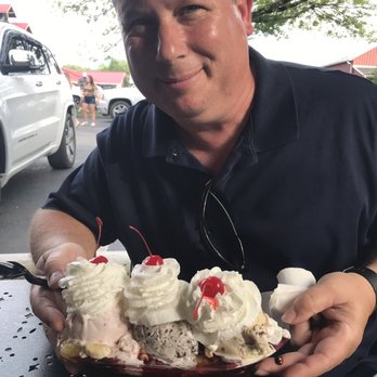 Old Mill Creamery - Banana split - Ice Cream & Frozen Yogurt Near Me - Pigeon Forge, Tennessee Old Mill Creamery - Banana split - Ice Cream & Frozen Yogurt Near Me - Pigeon Forge, Tennessee