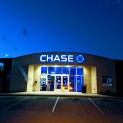 Chase Bank - Outside