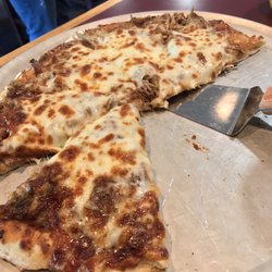 Bogies Bar and Grill - The BBQ Porto pizza was great!
