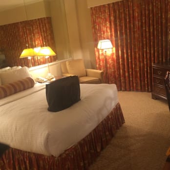 Mayflower Park Hotel - The room. - Hotels Near Me - Seattle, Washington Mayflower Park Hotel - The room. - Hotels Near Me - Seattle, Washington