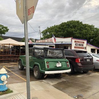 West Alabama Ice House - Cool bar - Dive Bars Near Me - Houston, Texas West Alabama Ice House - Cool bar - Dive Bars Near Me - Houston, Texas