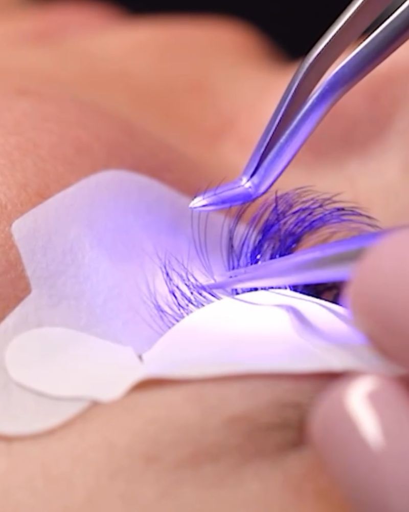 Yien Beauty Lounge Logo