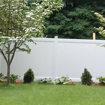 Wendt's Fence - 250 feet of privacy fence installed in one day.
Removed the old fence same day. - Fences & Gates Near Me - Allegan, Michigan Wendt's Fence - 250 feet of privacy fence installed in one day.
Removed the old fence same day. - Fences & Gates Near Me - Allegan, Michigan