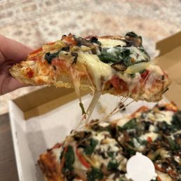 Mama T's Veggie - GLUTEN FREE 17" 17" pizza Mama T's Veggie - GLUTEN FREE 17" 17" pizza