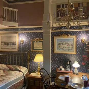 Polly Harper Inn - Hotels Near Me - Geneva, Ohio