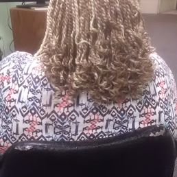 Been coming here since 2011 I'm Texas bound Adama is great love her work . Thanks Unique Braid's I love you Been coming here since 2011 I'm Texas bound Adama is great love her work . Thanks Unique Braid's I love you