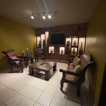 Las Tablas Colombian Steakhouse - restroom waiting area - Steakhouses Near Me - Chicago, Illinois