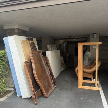 Junk Master - Bad removal/ mattress removal - Junk Removal & Hauling Near Me - North Hollywood, California Junk Master - Bad removal/ mattress removal - Junk Removal & Hauling Near Me - North Hollywood, California