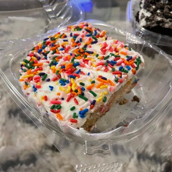 Kitchen 17 - Funfetti cake - Vegan Near Me - Chicago, Illinois