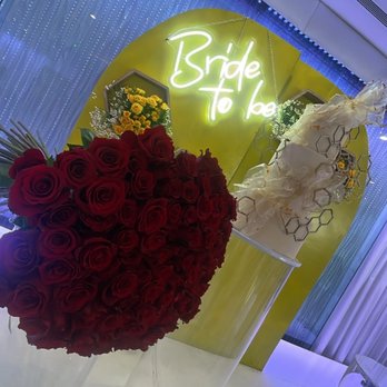 Aime Les Fleurs - Florists Near Me - Arleta, California